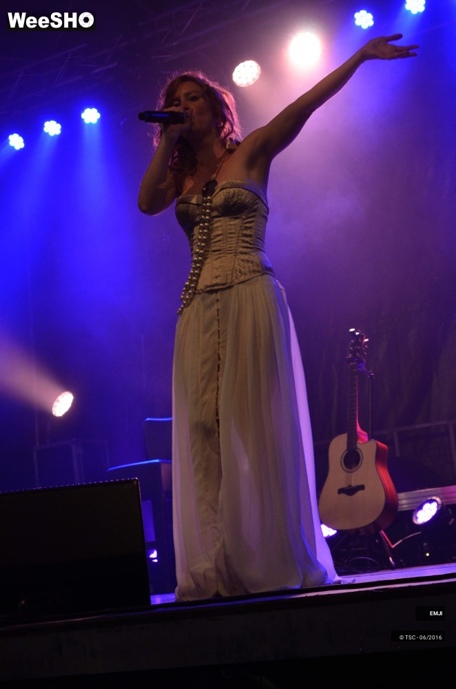 17/22 photos du spectacle EMJI