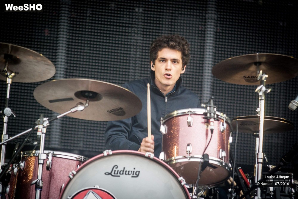 27/35 photos du spectacle Louise Attaque