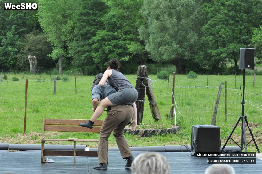 16/43 photos du spectacle Le Banc