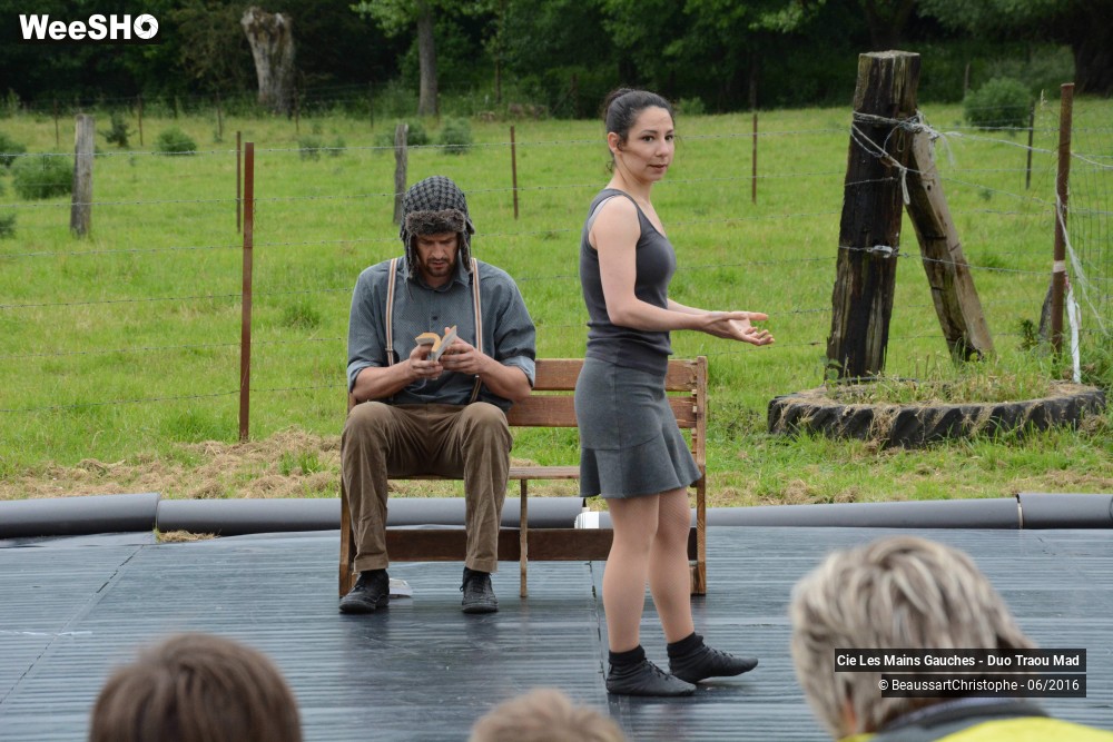 23/43 photos du spectacle Le Banc