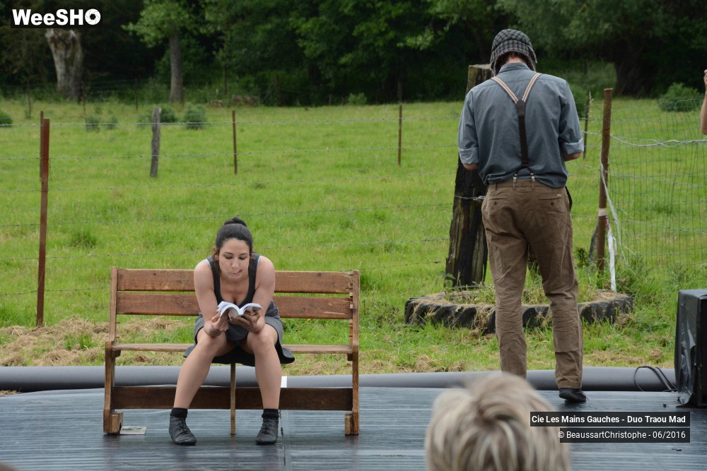 40/43 photos du spectacle Le Banc