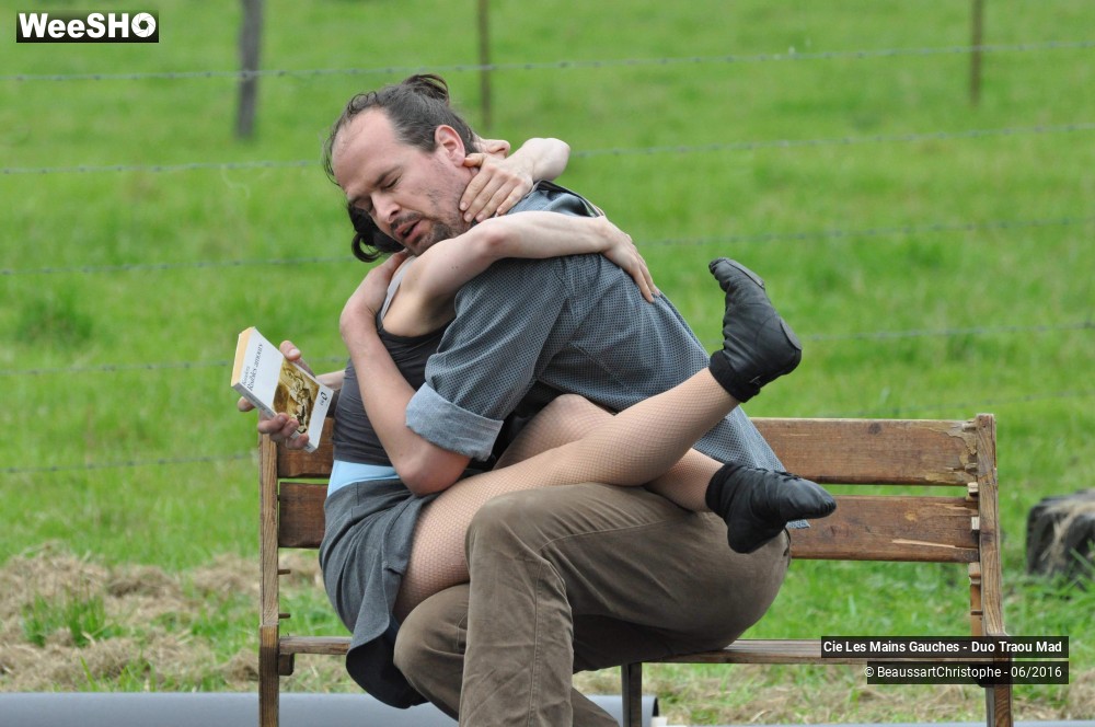 43/43 photos du spectacle Le Banc