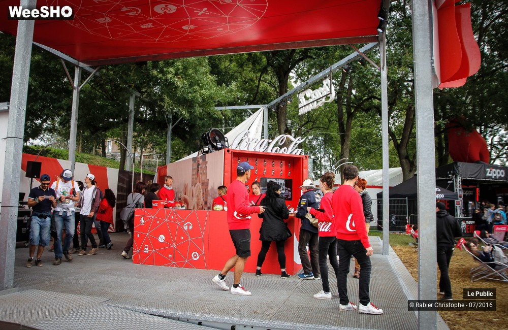 29/48 photos du spectacle Main Square 2016 Ambiance J3