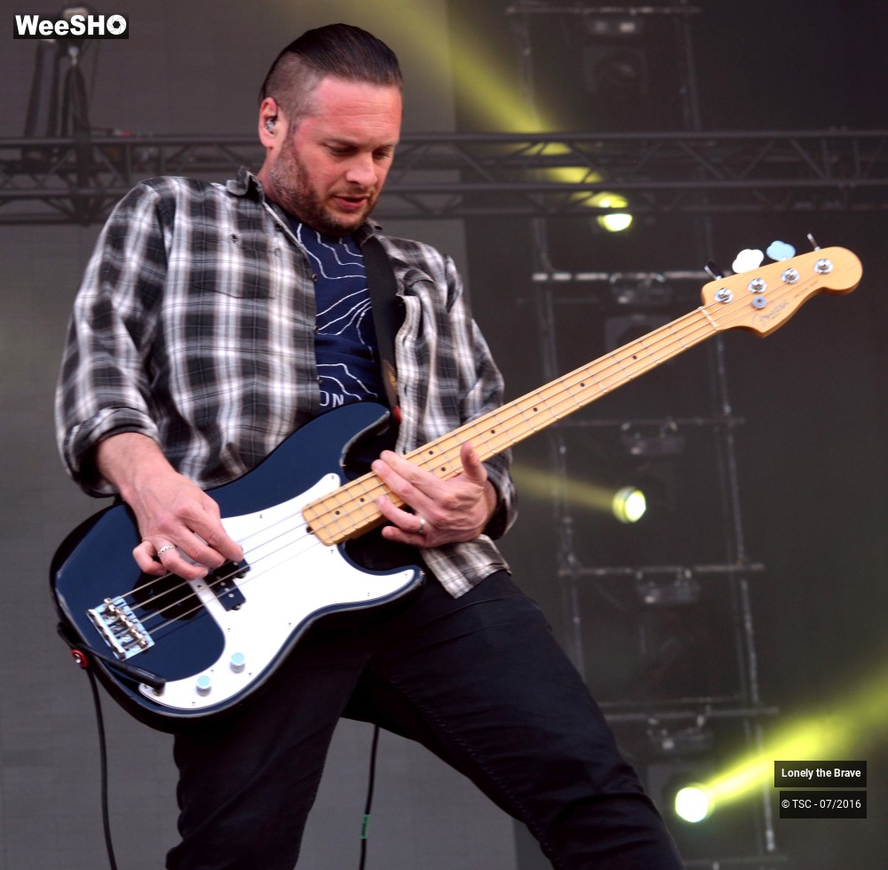 17/19 photos du spectacle Lonely the Brave