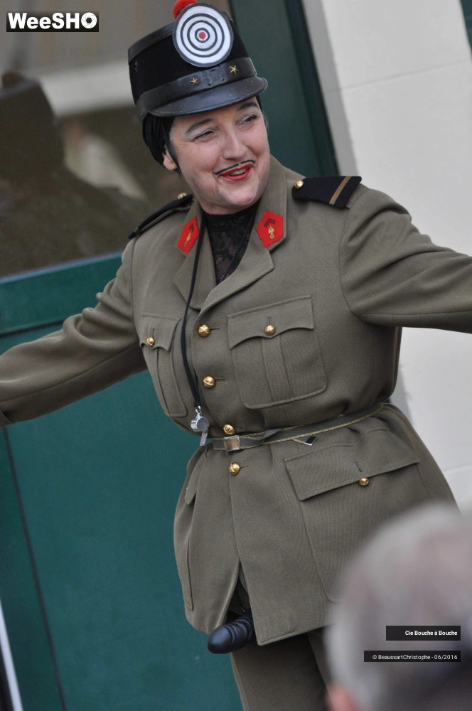 7/38 photos du spectacle Tentative(s) de Résistance(s)