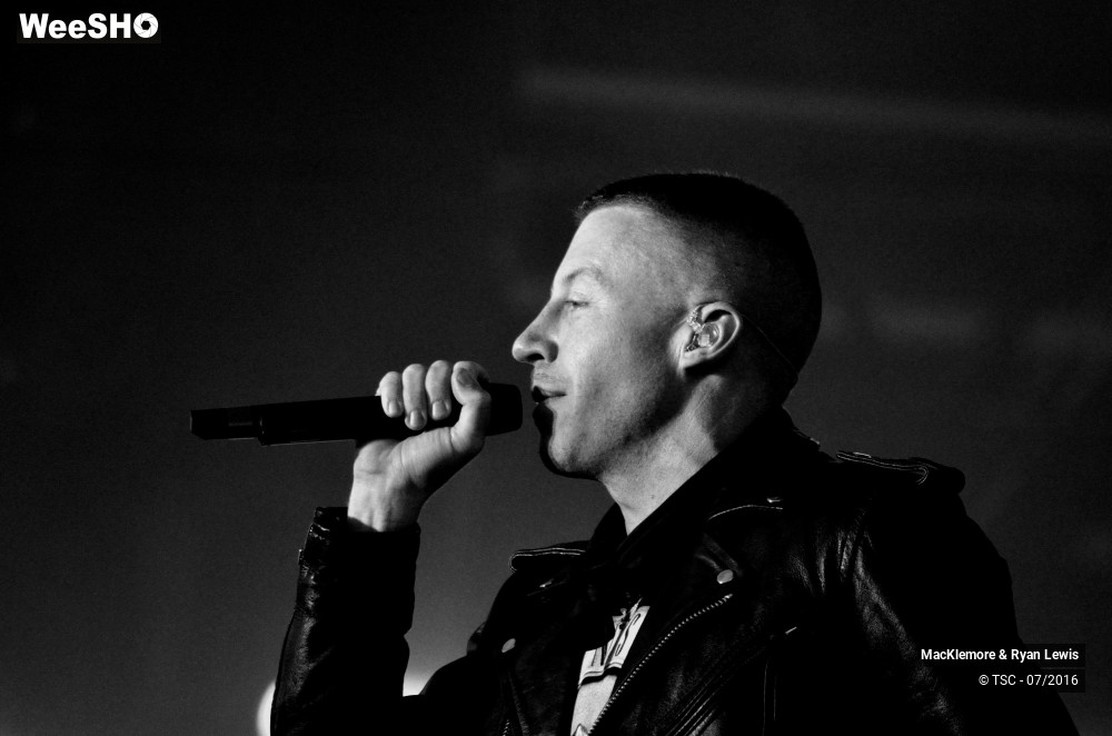 11/32 photos du spectacle MacKlemore & Ryan Lewis