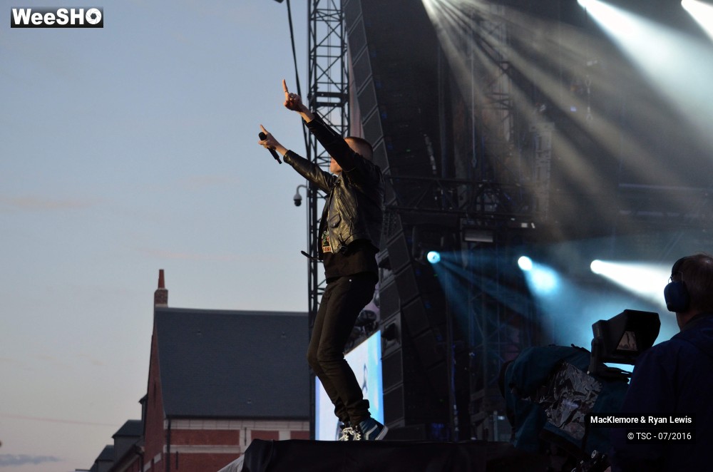 18/32 photos du spectacle MacKlemore & Ryan Lewis