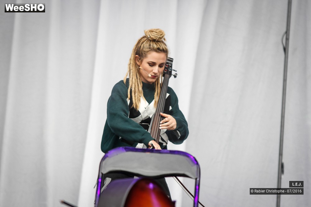 9/39 photos du spectacle L.E.J.