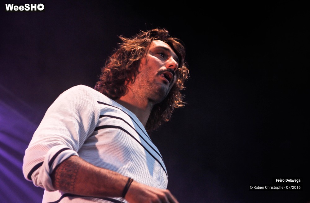 8/37 photos du spectacle Fréro Delavega