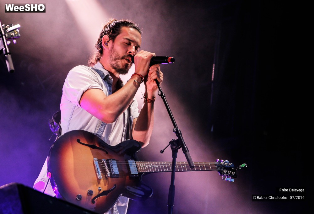 25/37 photos du spectacle Fréro Delavega