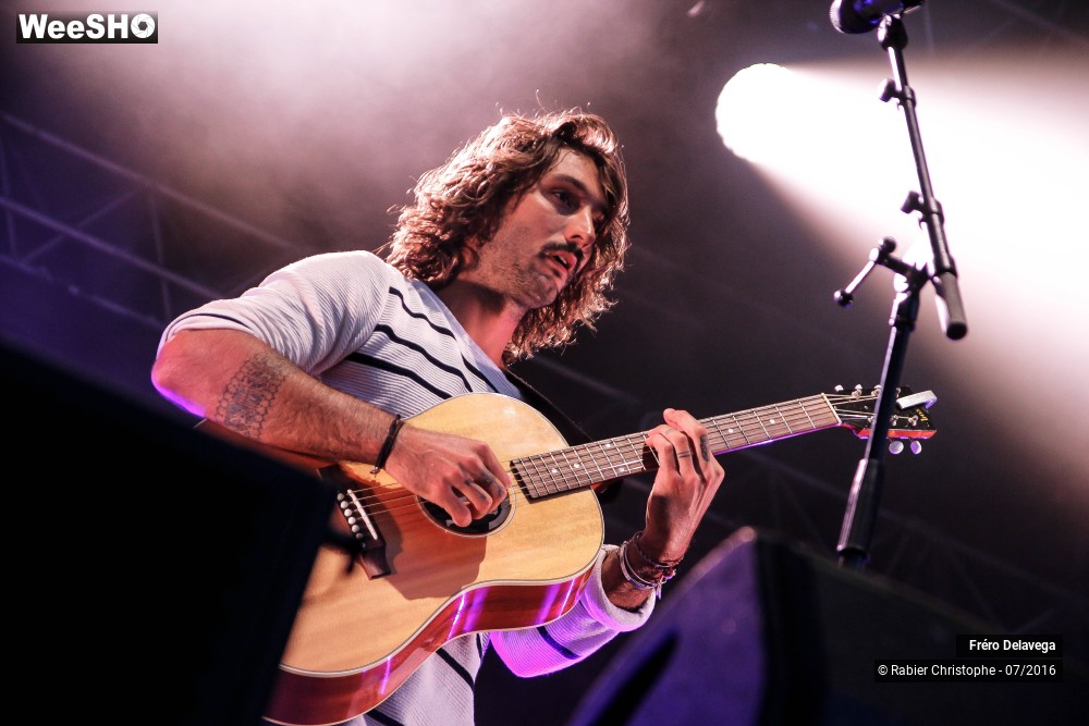 27/37 photos du spectacle Fréro Delavega