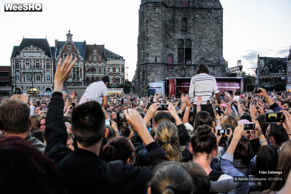 28/37 photos du spectacle Fréro Delavega