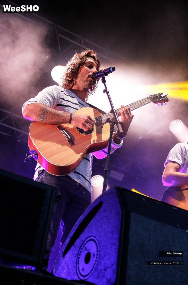 33/37 photos du spectacle Fréro Delavega