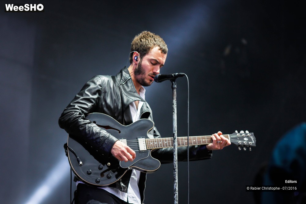 6/50 photos du spectacle Editors