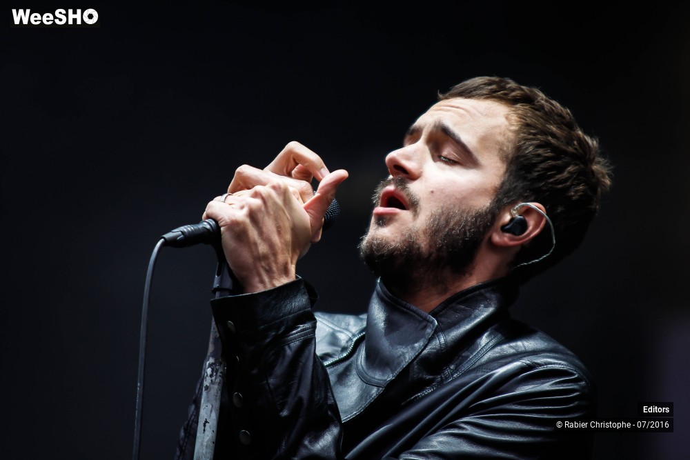 22/50 photos du spectacle Editors