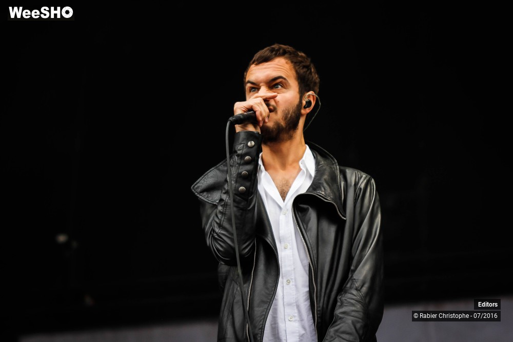 25/50 photos du spectacle Editors