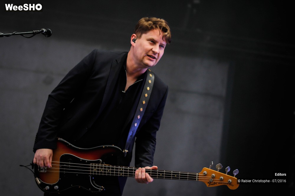 36/50 photos du spectacle Editors