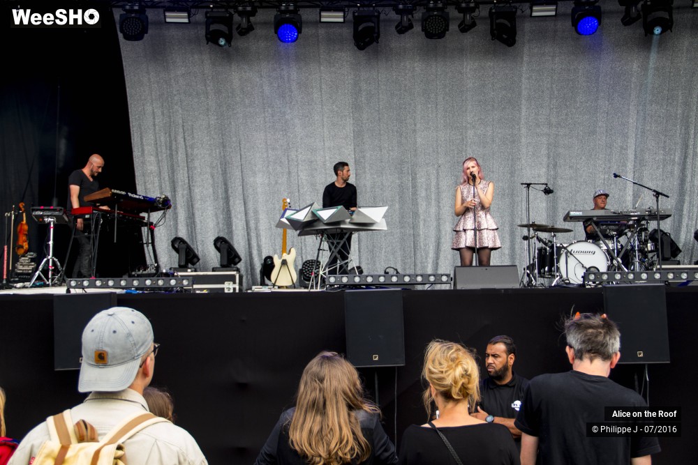 5/12 photos du spectacle Alice on the Roof