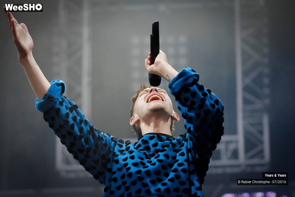 7/37 photos du spectacle Years & Years