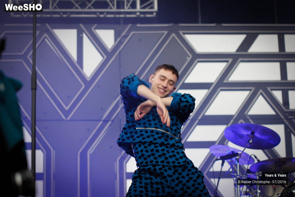 8/37 photos du spectacle Years & Years