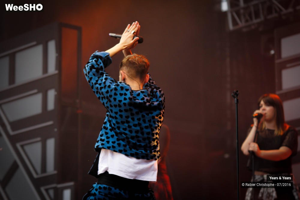 27/37 photos du spectacle Years & Years