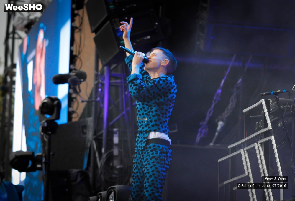 32/37 photos du spectacle Years & Years