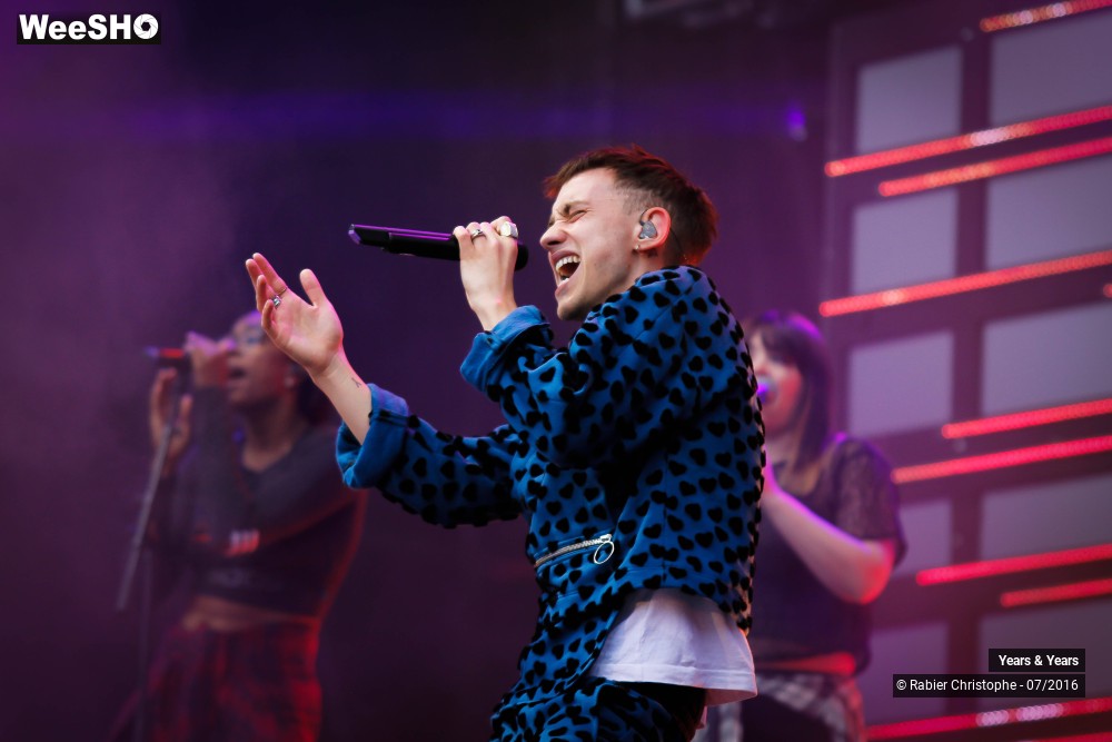 33/37 photos du spectacle Years & Years