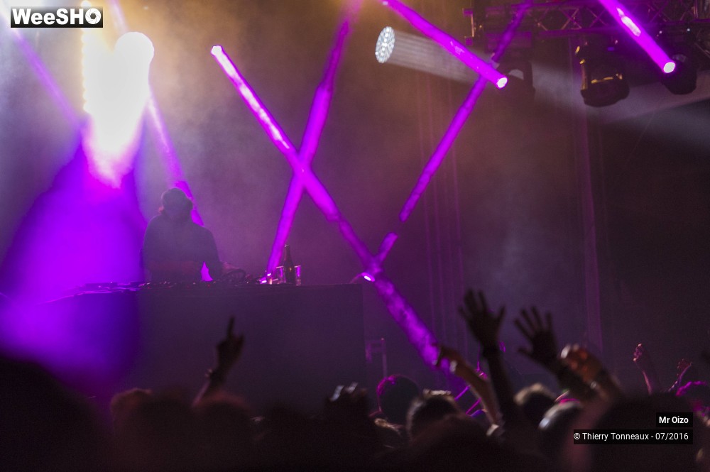 8/9 photos du spectacle Mr Oizo