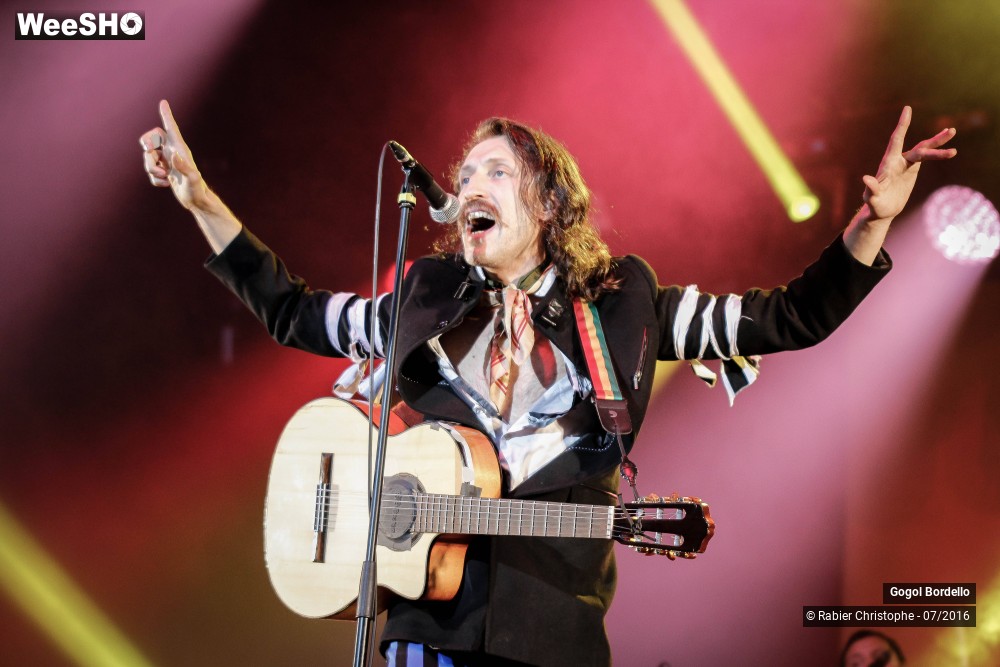 9/45 photos du spectacle Gogol Bordello
