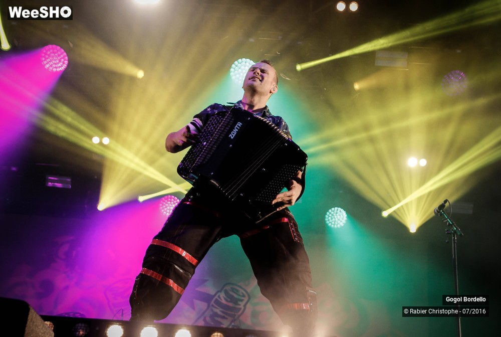 23/45 photos du spectacle Gogol Bordello