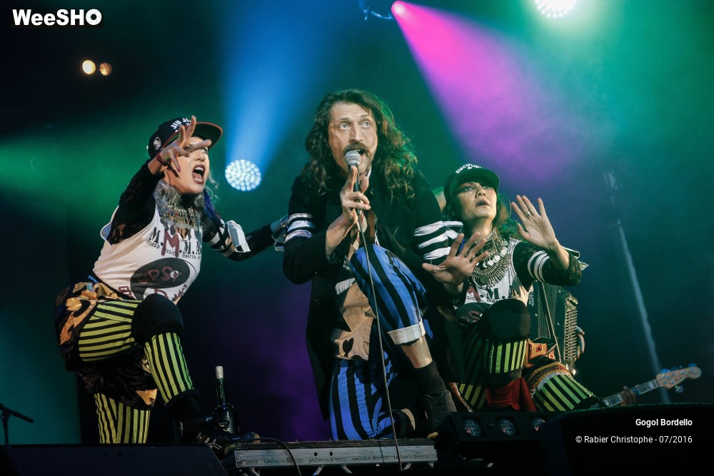 35/45 photos du spectacle Gogol Bordello