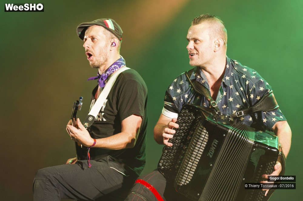 37/50 photos du spectacle Gogol Bordello 2