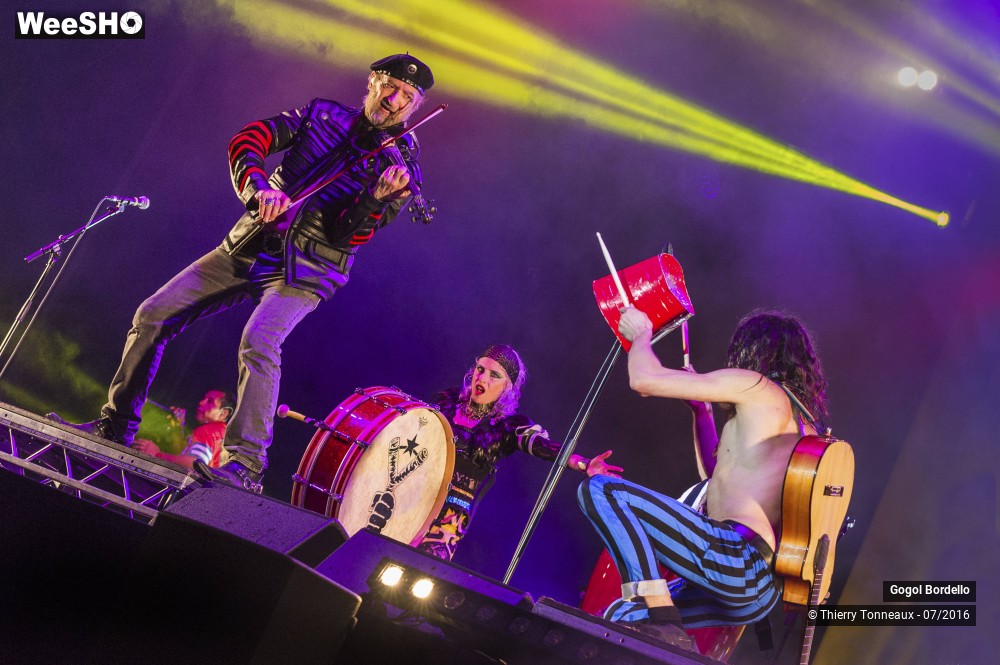 15/43 photos du spectacle Gogol Bordello 1