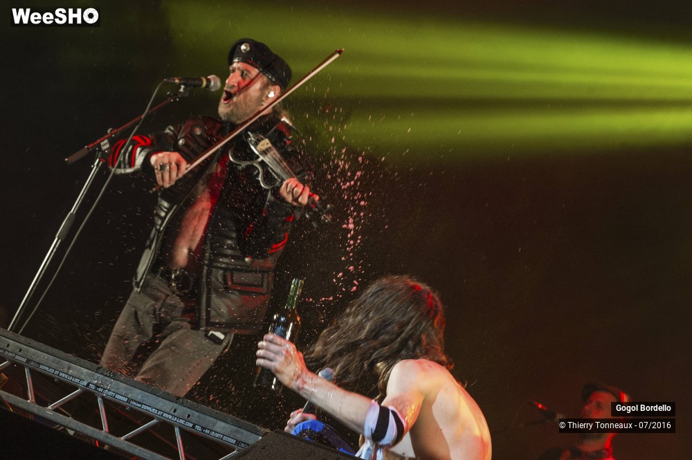 17/43 photos du spectacle Gogol Bordello 1