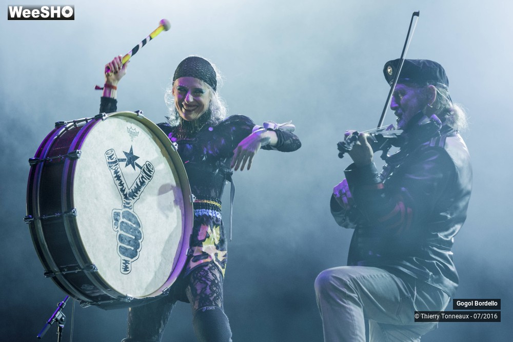 23/43 photos du spectacle Gogol Bordello 1