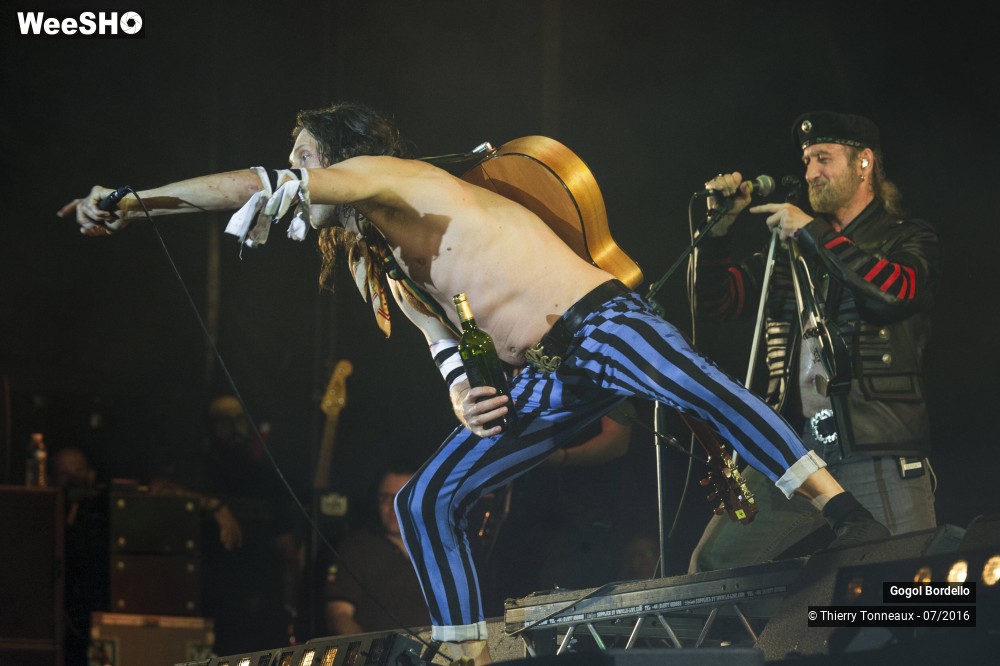 36/43 photos du spectacle Gogol Bordello 1