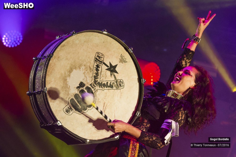 37/43 photos du spectacle Gogol Bordello 1