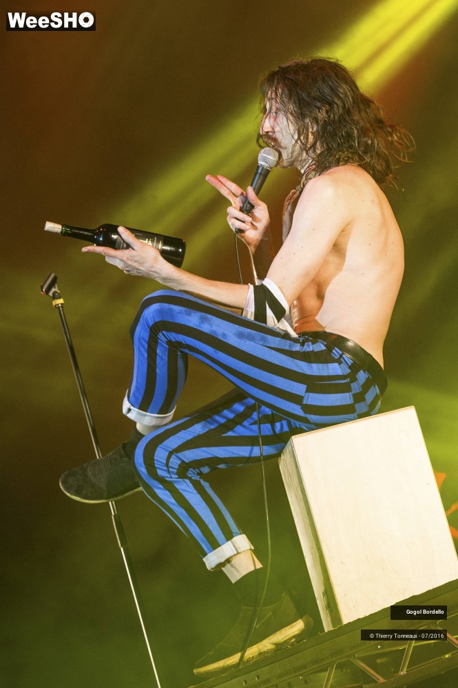 38/43 photos du spectacle Gogol Bordello 1