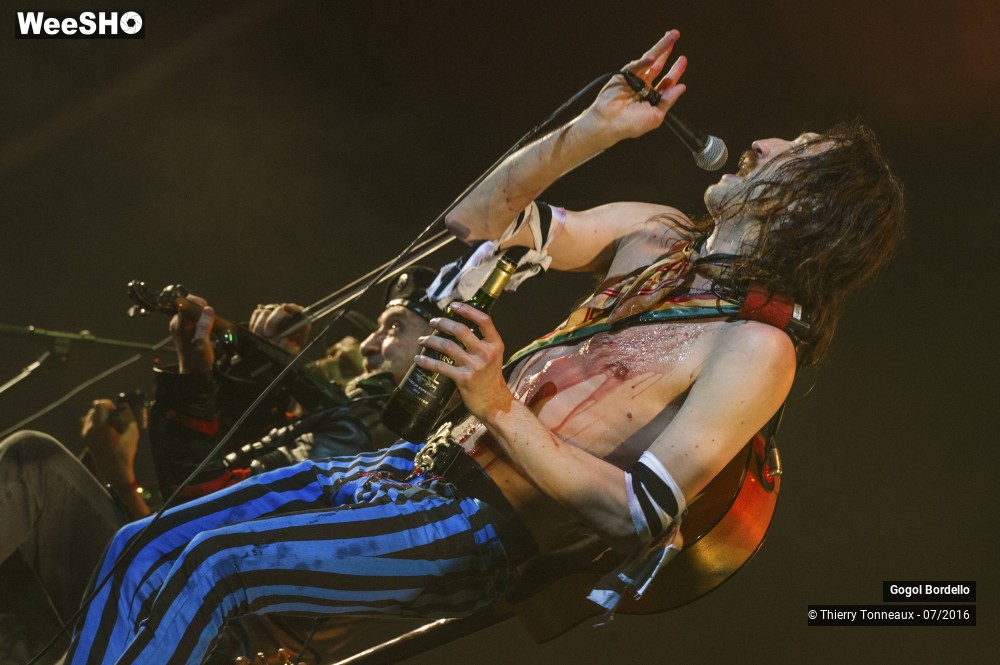 40/43 photos du spectacle Gogol Bordello 1