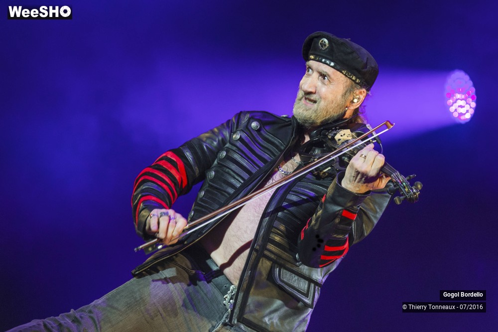 42/43 photos du spectacle Gogol Bordello 1