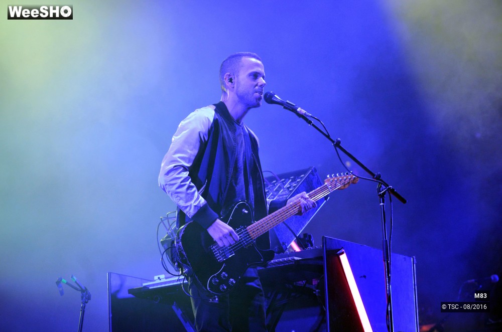 3/10 photos du spectacle M83