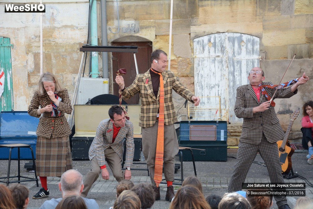 10/51 photos du spectacle Autorisation de sortie