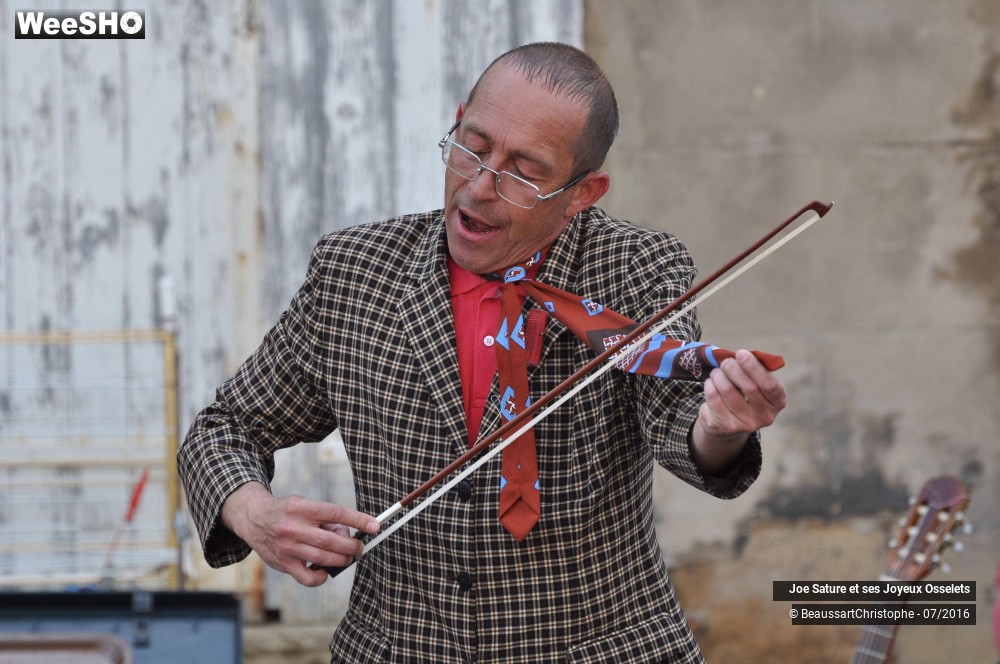 20/51 photos du spectacle Autorisation de sortie