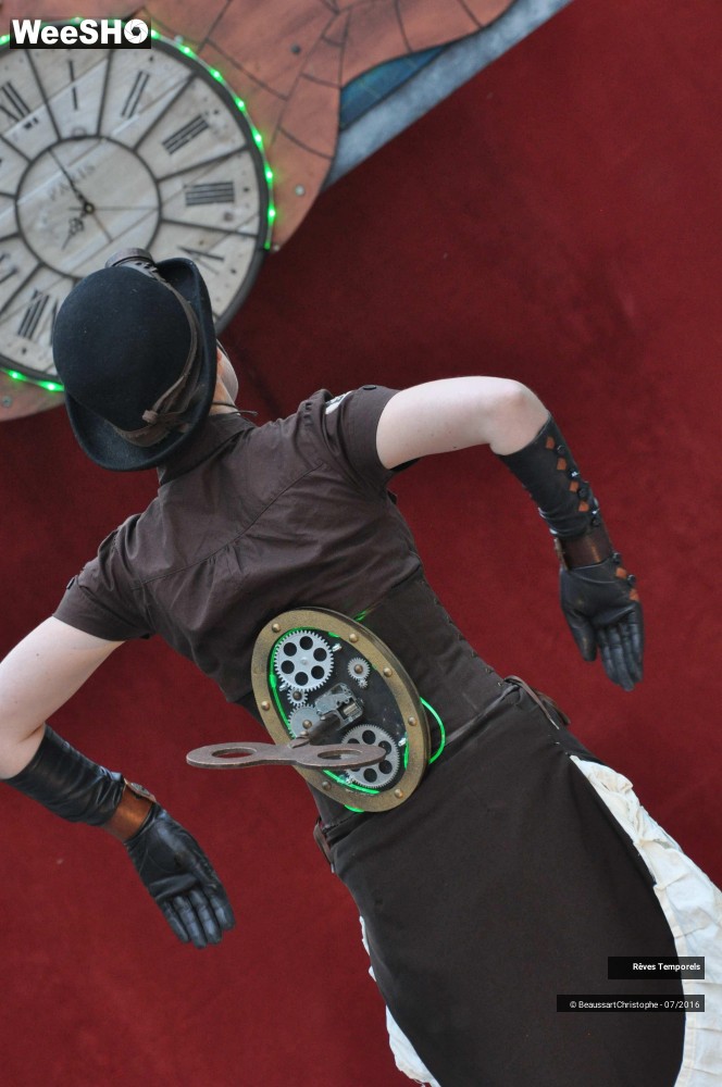 18/29 photos du spectacle Le Théâtre des Expériences Temporelles