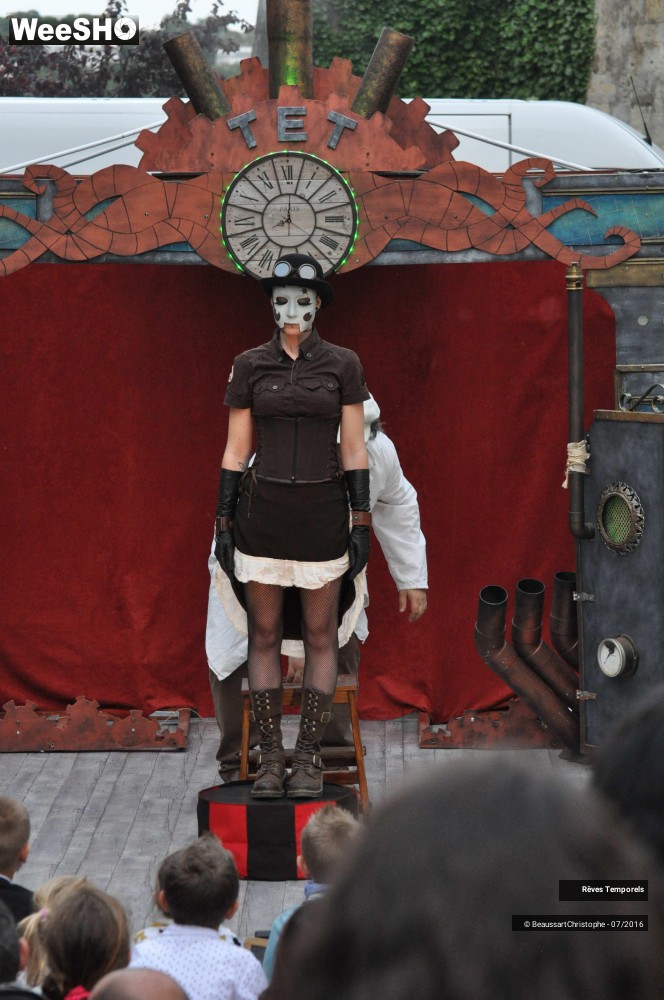 25/29 photos du spectacle Le Théâtre des Expériences Temporelles