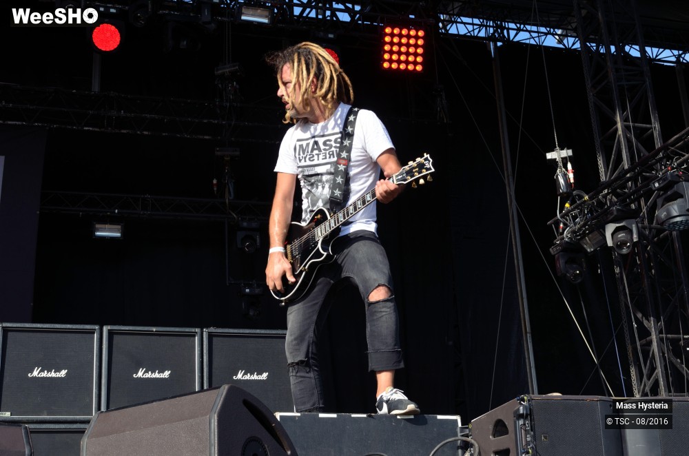 3/17 photos du spectacle Mass Hysteria