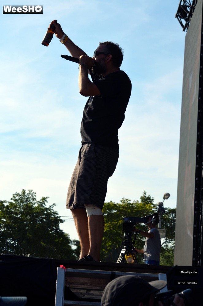 6/17 photos du spectacle Mass Hysteria