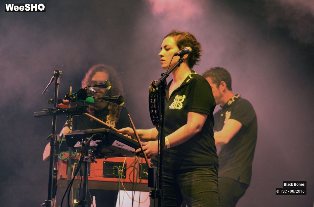 6/19 photos du spectacle Black Bones