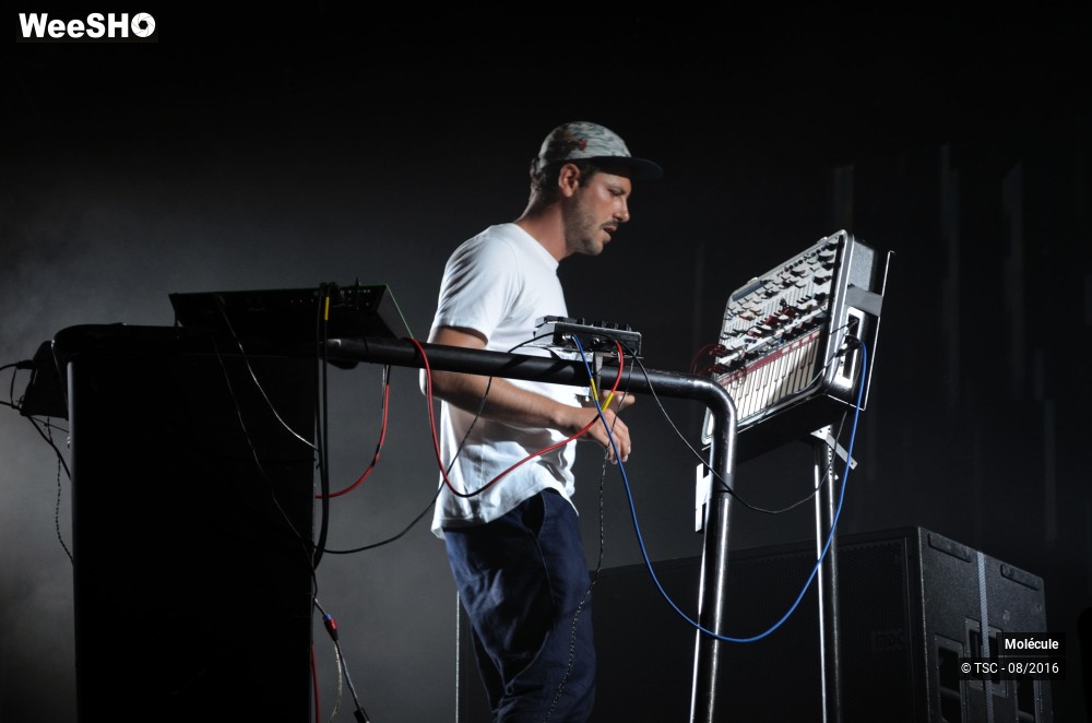 1/5 photos du spectacle Molécule