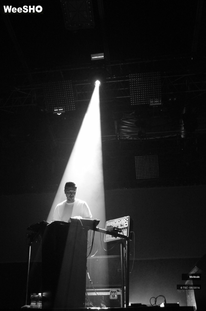 2/5 photos du spectacle Molécule